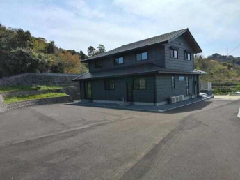 松山市平田町の中古一戸建ての画像