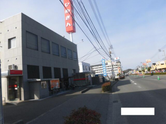 愛媛銀行鴨川支店まで1325m