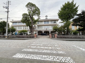 大洲市立大洲小学校まで549m