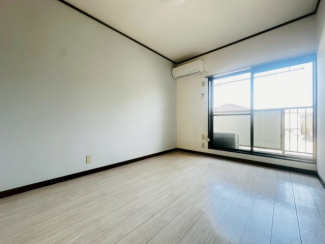 【寝室】