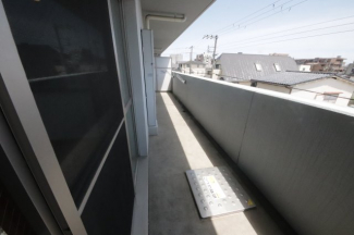 お洗濯にも便利なバルコニー付き