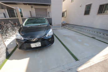 【駐車場】
