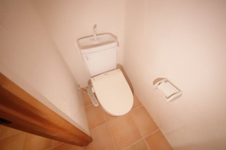 コンパクトで使いやすいトイレです