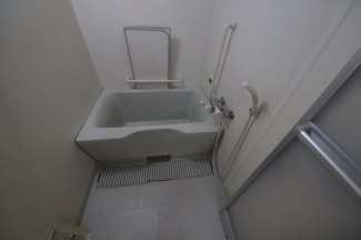 日々の疲れを癒すお風呂付です