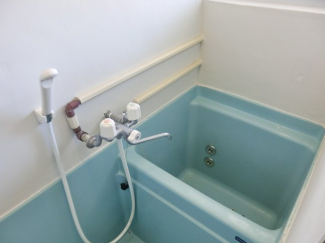 コンパクトで使いやすいお風呂です☆