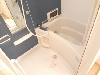 コンパクトで使いやすいお風呂です