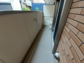 落ち着いた時間を過ごせるバルコニーです