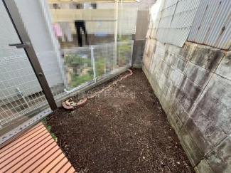 和室から庭に出ることができます