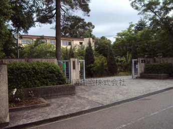 甲陵中学校まで1800m