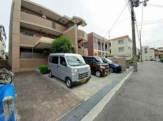 【駐車場】
