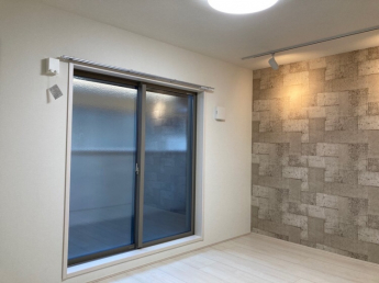 ゆったり過ごせる居間です