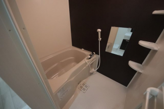 日々の疲れを癒すお風呂付です
