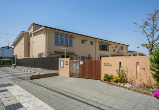 東加古川保育園。ヨコミネ式学育法を導入されている保育園です。まで360m