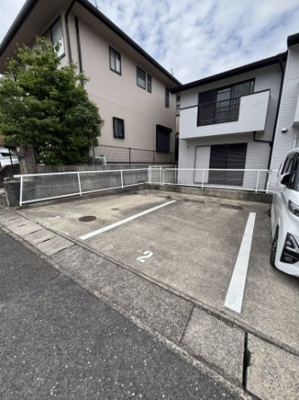 【駐車場】