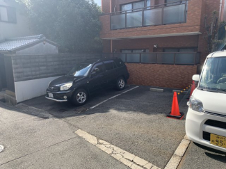 【駐車場】