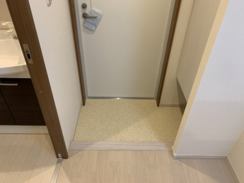 【玄関】