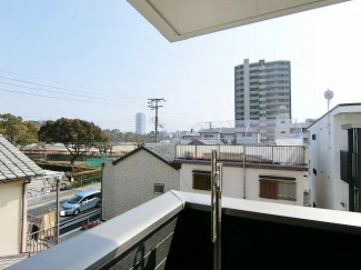 【バルコニー】
