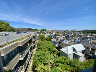 平成17年（2005年）1月築、第１種低層住居専用地域に佇む全27戸のオール電化マンションです！