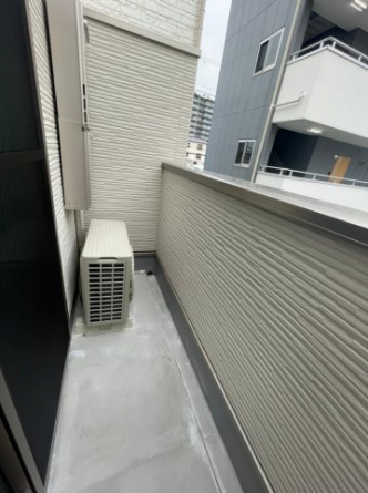 【バルコニー】