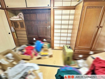 10.0帖の隣にある4.0帖のお部屋です。襖を開ければ広々使