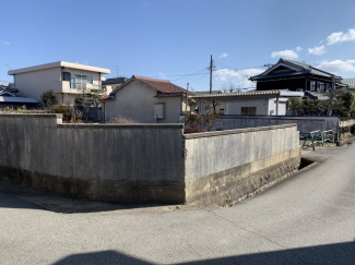 【前面道路含む現地写真】