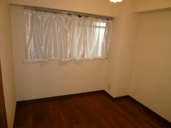 ゆったりした洋室です