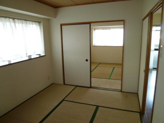 ゆったりとくつろげる和室です