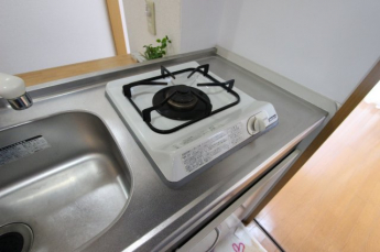 コンパクトなキッチンで掃除もラクラク