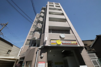 落ち着いた雰囲気の外観です