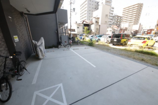駐車場に車を止められます