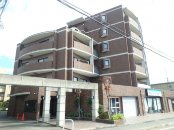 落ち着いた雰囲気の外観です