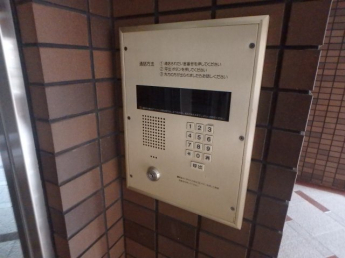 オートロックです