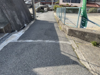 南側の４２条２項道路
