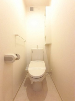 ゆったりとした空間のトイレです