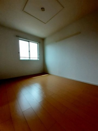内装は落ち着いています