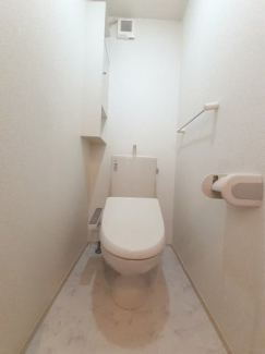 ゆったりとした空間のトイレです