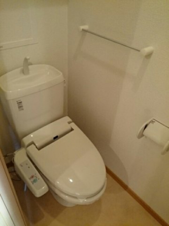清潔感のあるトイレです