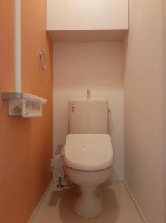 コンパクトで使いやすいトイレです