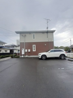 車をお持ちの方に嬉しい駐車場付きの物件です
