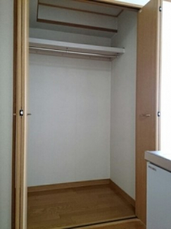 たっぷりとした収納スペースです