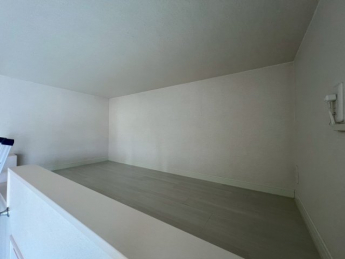 【寝室】