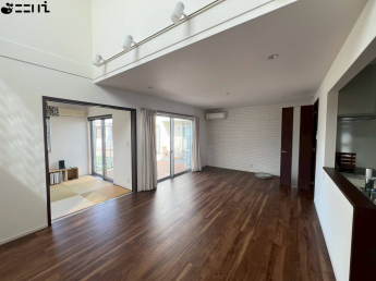 【居間・リビング】