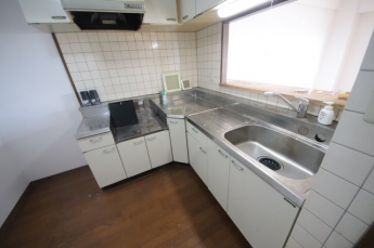 コンパクトなキッチンで掃除もラクラク