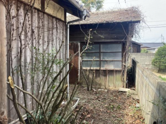 現地土地写真（上物あり・解体後引渡し）