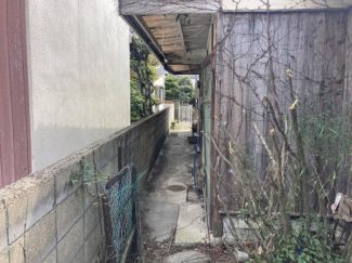 現地土地写真（上物あり・解体後引渡し）