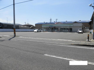 ファミリーマート伊予下吾川店まで335m