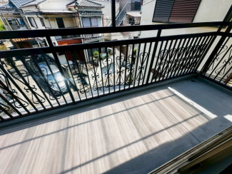 【バルコニー】