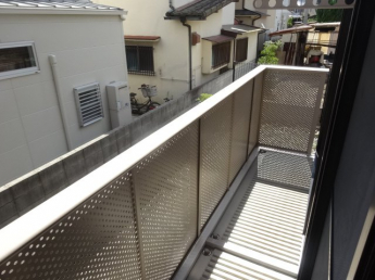 【バルコニー】