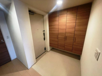 【玄関】