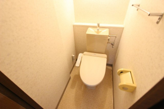 清潔感のあるトイレです